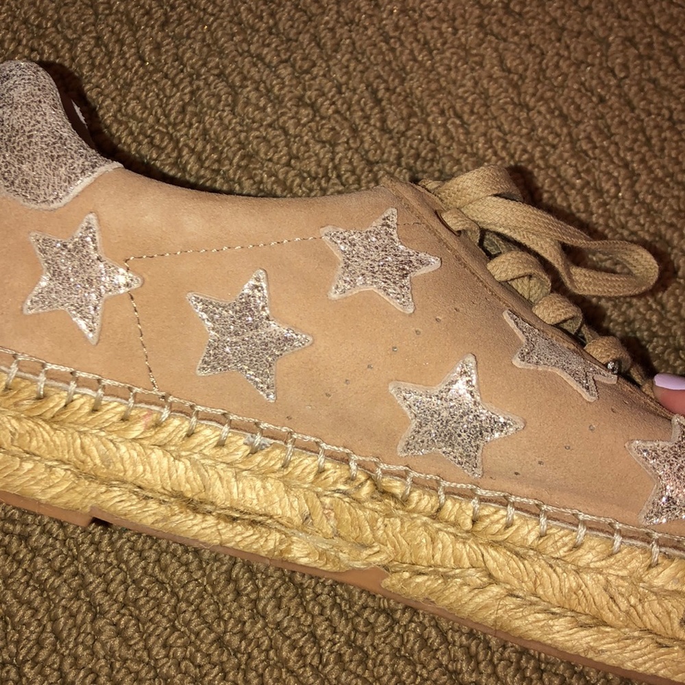 MARC FISHER STAR SNEAKERS - Picture 4 of 6